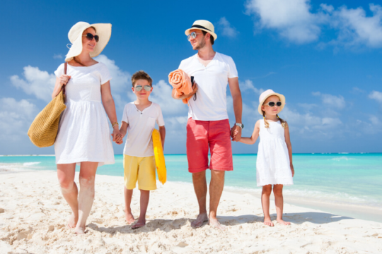 family beach vacation packing checklist